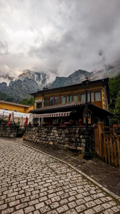 Albergue de Caín "El Diablo de la peña" — foto 7