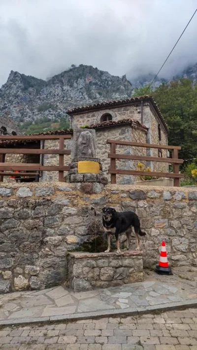 Albergue de Caín "El Diablo de la peña" — foto 9