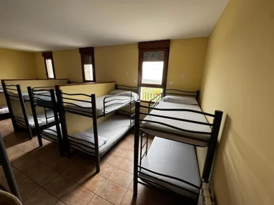 Albergue de peregrino Cruz de Fierro — foto 6