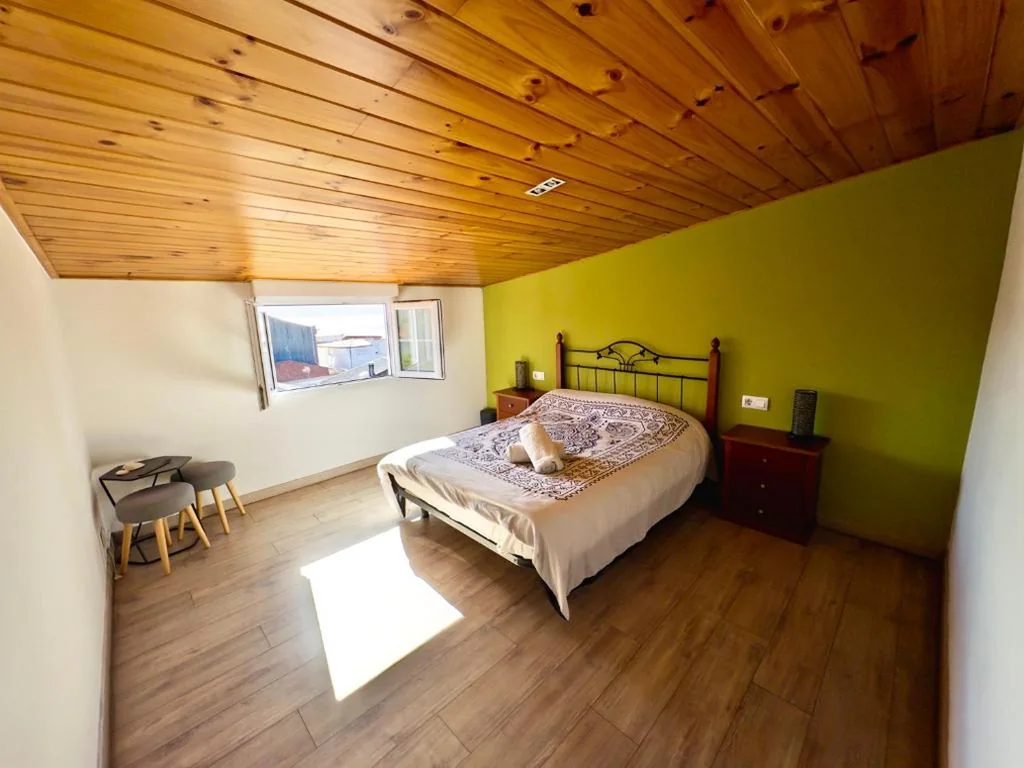 Chambre double avec salle de bains privative — Albergue de Peregrinos La Espiral