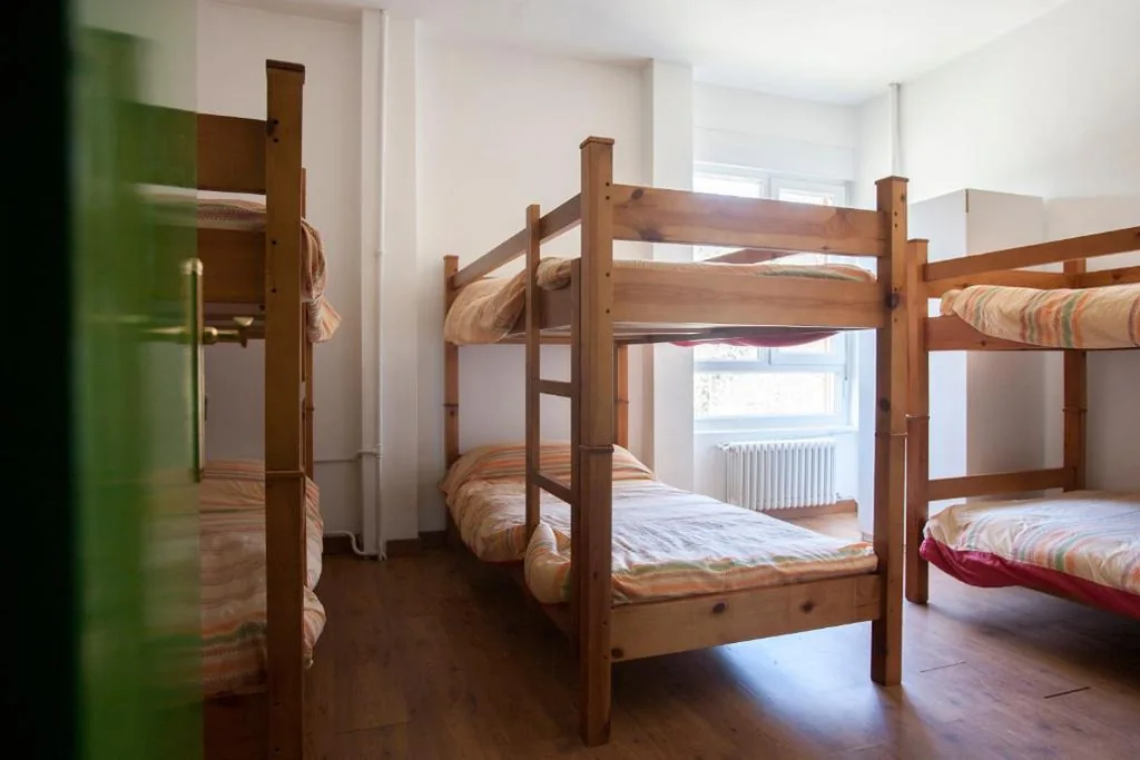 Camera Familiare con bagno in comune — Albergue de Sabero