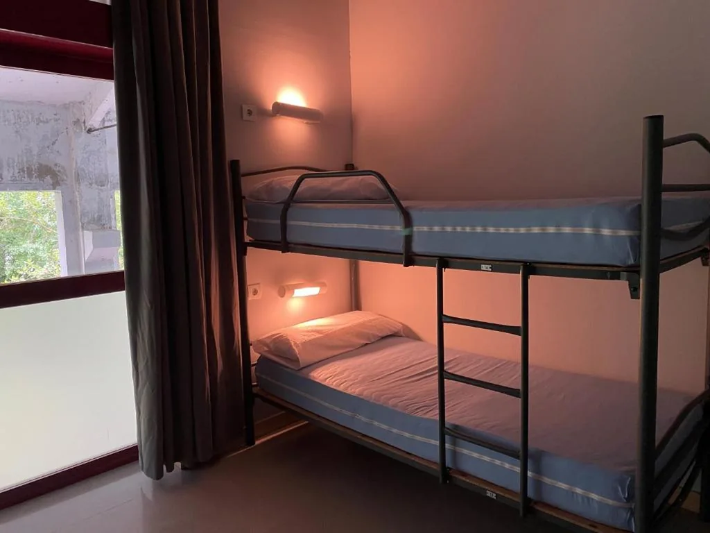 Cama em dormitório partilhado misto com 20 camas e casa de banho partilhada — Albergue de Villava