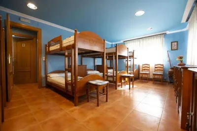 ALBERGUE EL CANTARO - Solo Peregrino con Credencial — foto 2