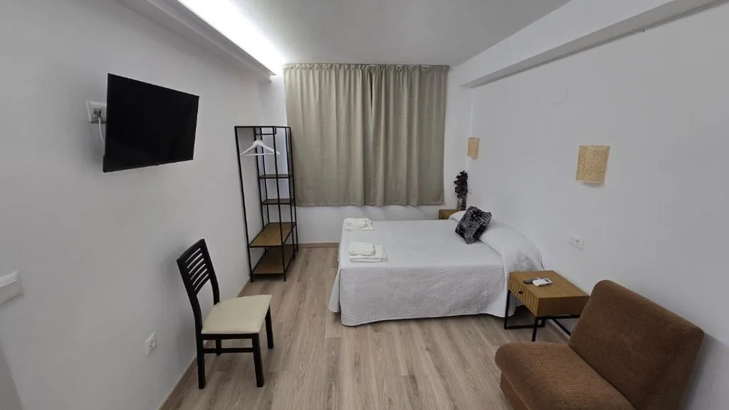 Habitación Doble — Albergue EL CASTILLO