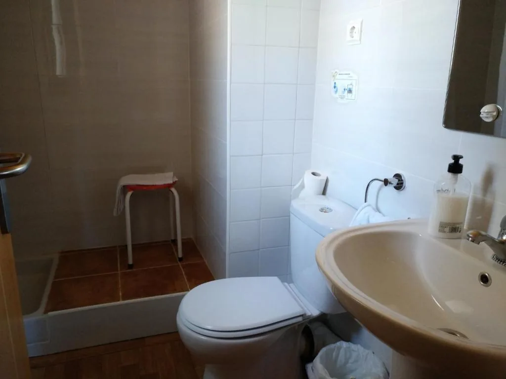 Günstiges Doppelzimmer — Albergue El Último Bucardo