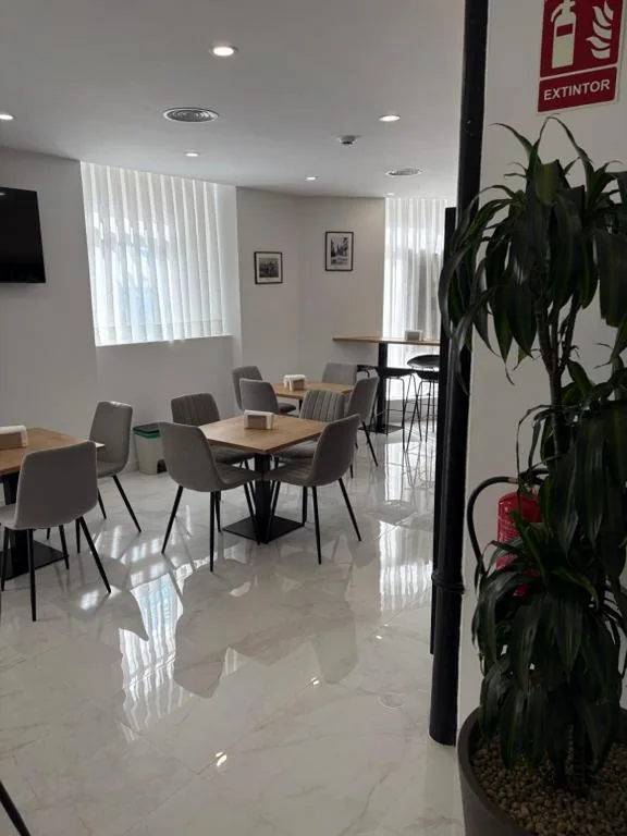 ベッド10台の相部屋のシングルベッド — ALBERGUE EXCLUSIVO para PEREGRINOS ALAIA ROOMS