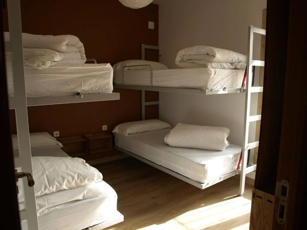 4人部屋 — Albergue Fresno de Cantespino - La Tormenta