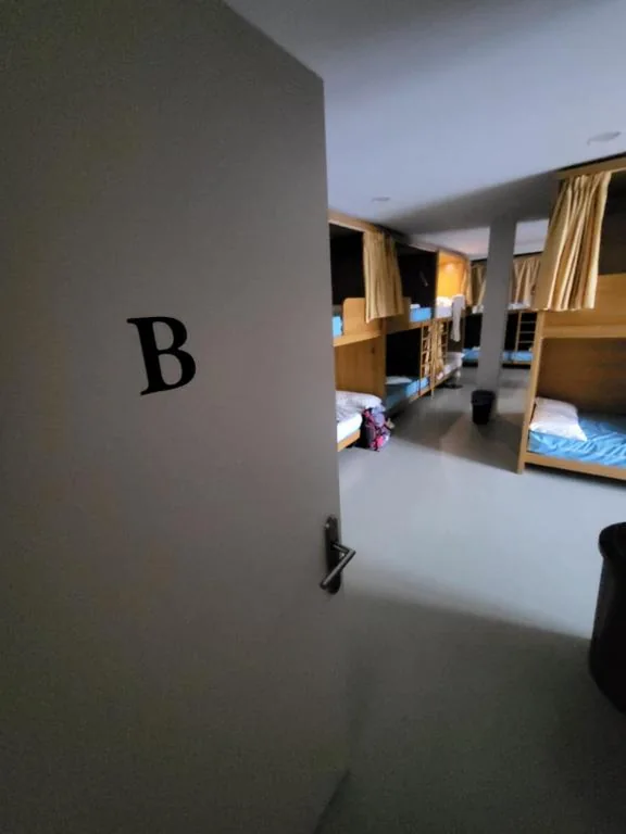 男女混住间上下铺床位 — Albergue GBC Caldas