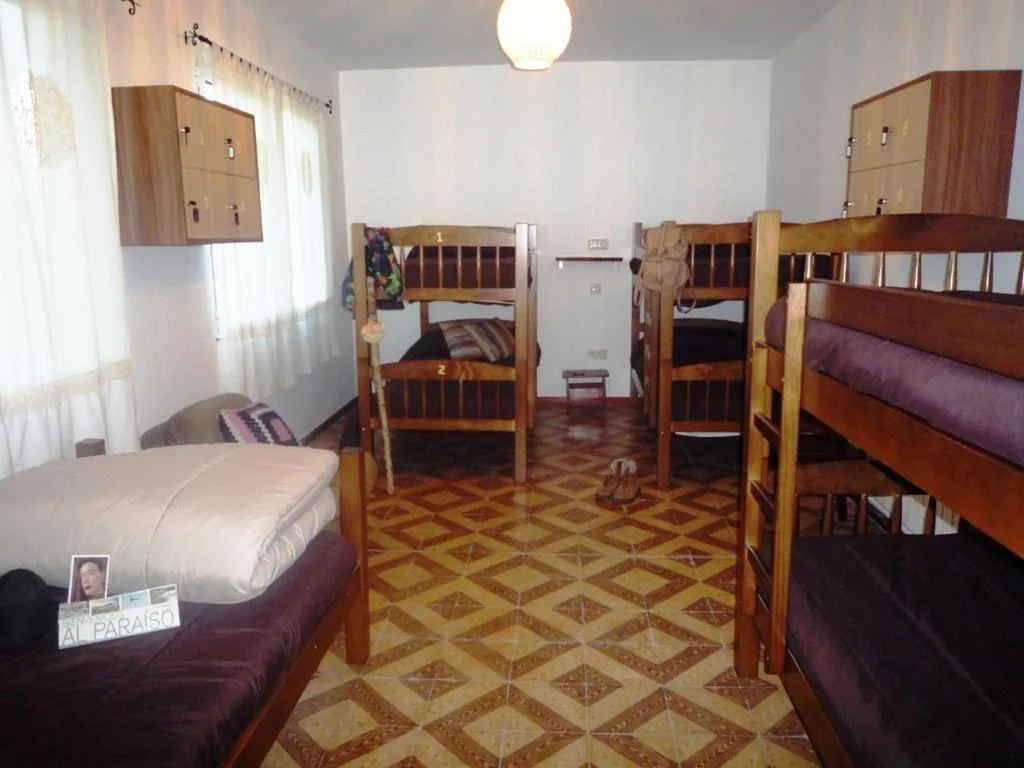 Cama en habitación compartida mixta de 6 camas — Albergue-Hostel Casa da Gandara
