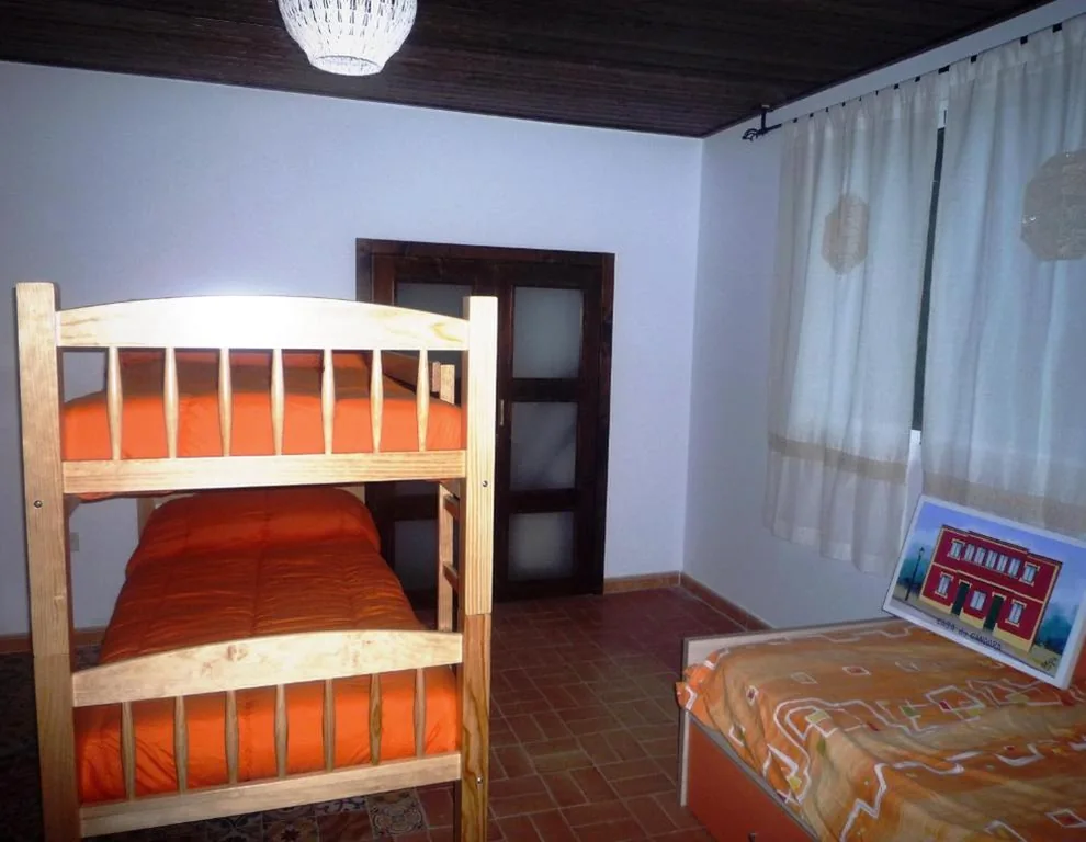 Litera en habitación compartida mixta — Albergue-Hostel Casa da Gandara