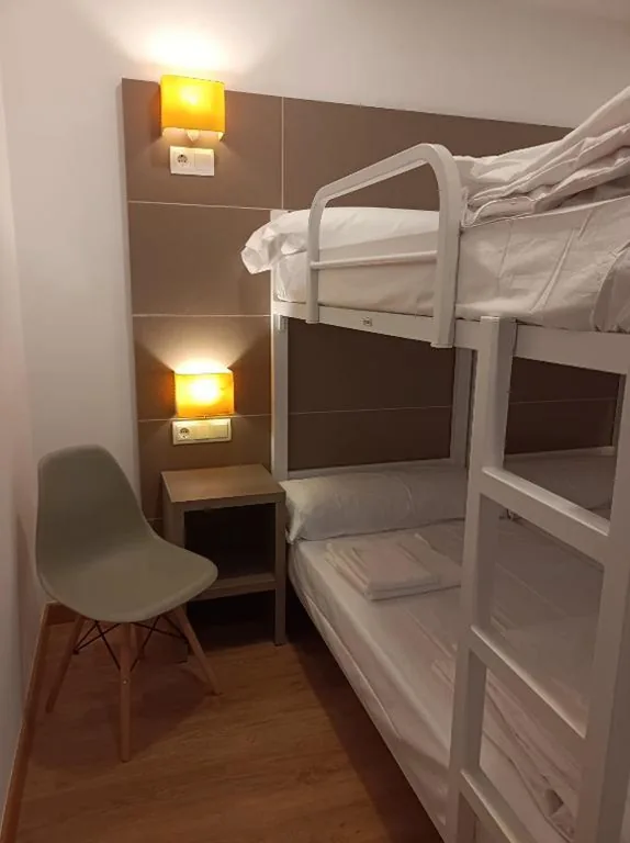 带私人浴室的家庭房 — Albergue Hostel Nuestra Señora del Camino
