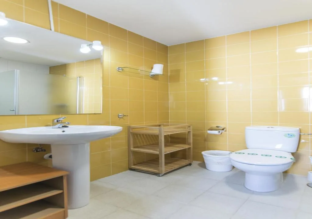 Bett im Vierbettzimmer — Albergue Inturjoven Punta Umbría