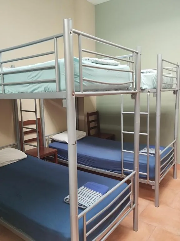 Cama en habitación compartida de 12 camas — Albergue Kortarixar