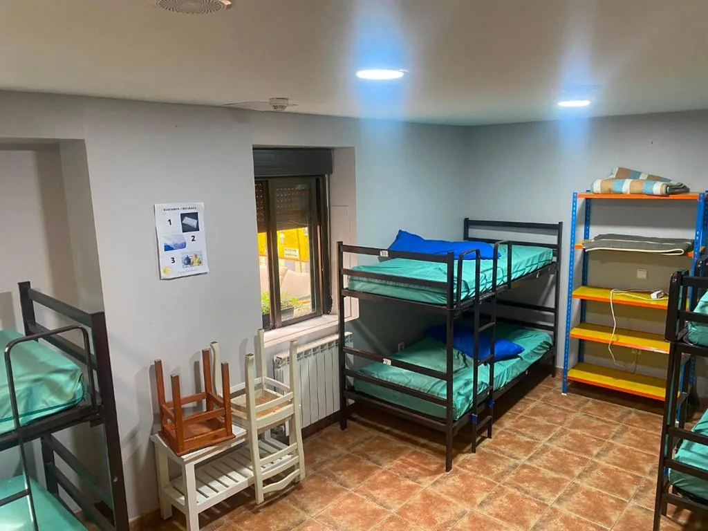 Albergue La Fuente Casa de Austria , SOLO PEREGRINOS