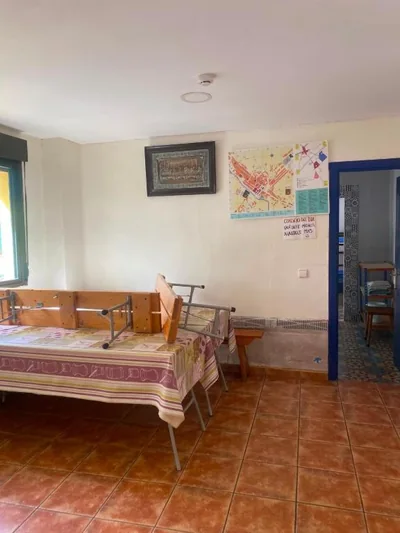 Albergue La Fuente Casa de Austria , SOLO PEREGRINOS — 写真 9