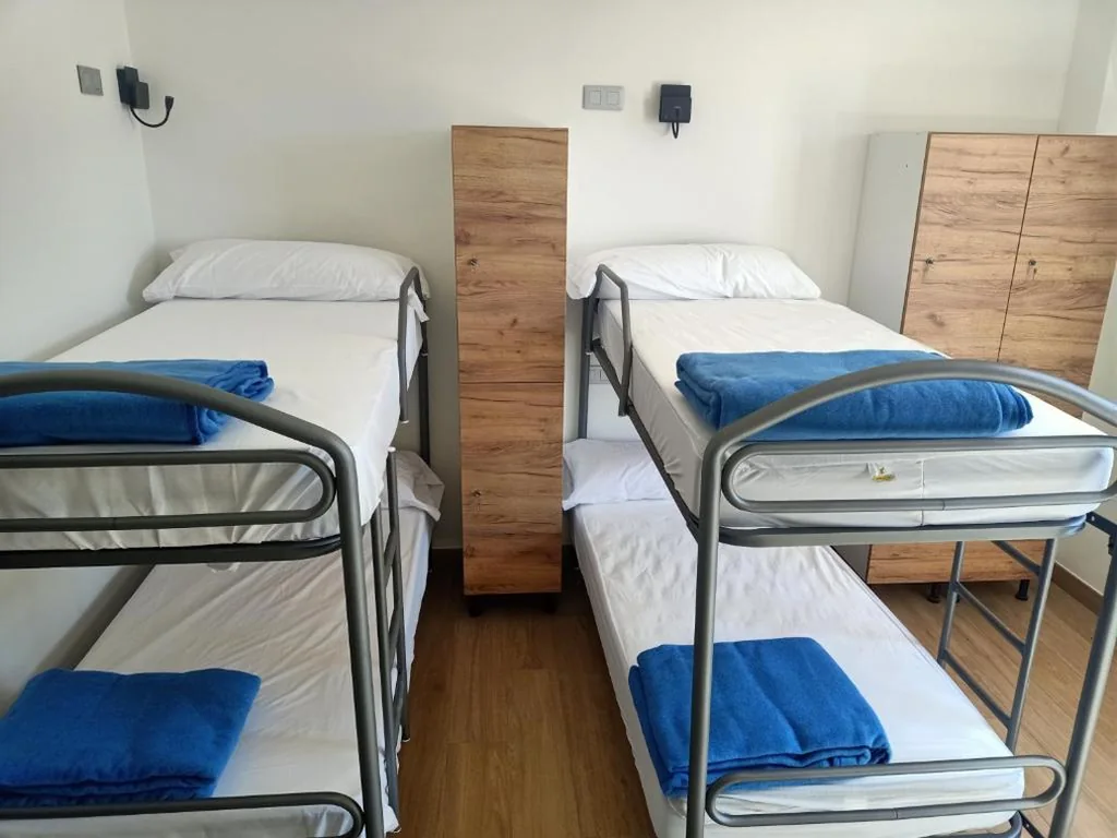 Posto letto singolo in dormitorio condiviso misto — Albergue La Huella