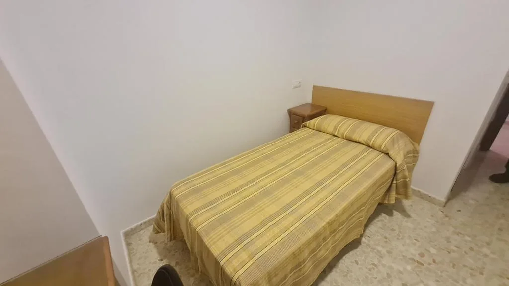 Quarto Individual — ALBERGUE LA TIÑOSA
