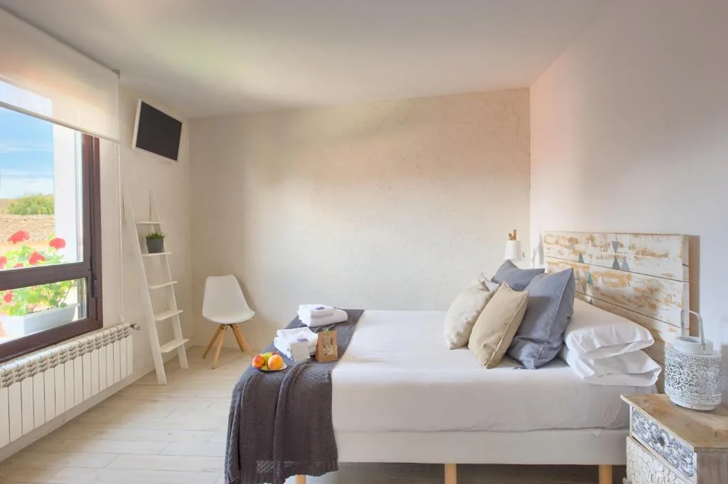 Camera matrimoniale con bagno privato — Albergue LaMorena