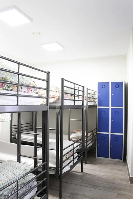 Chambre Familiale avec salle de bains privative — Albergue Logroño Centro