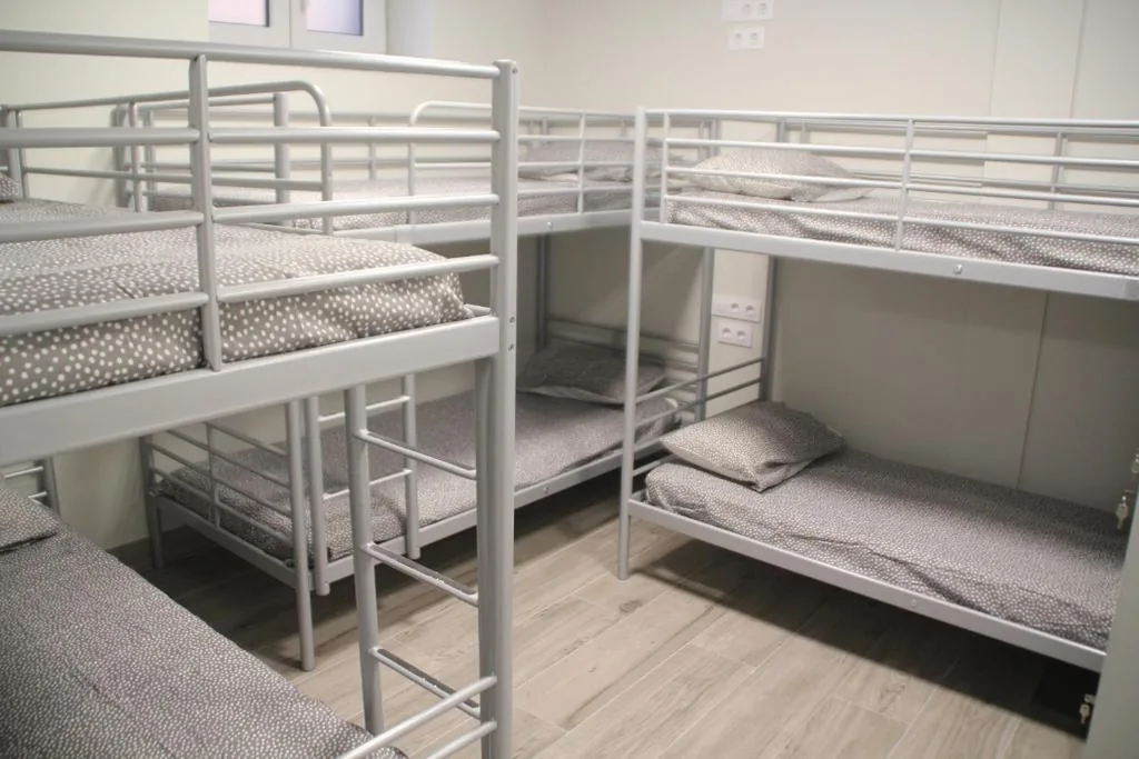 Chambre Familiale avec salle de bains privative — Albergue Logroño Centro