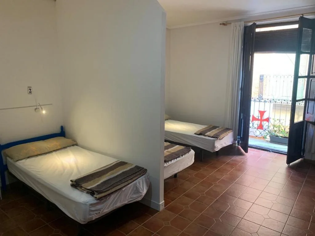 Albergue Los Arcos-solo para peregrinos-