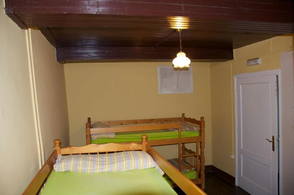 Vierpersoonskamer — Albergue los Blasones