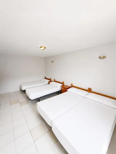 Albergue Municipal de Pradoluengo — foto 11