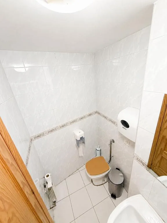 Camera familiare con bagno privato — Albergue Municipal de Pradoluengo