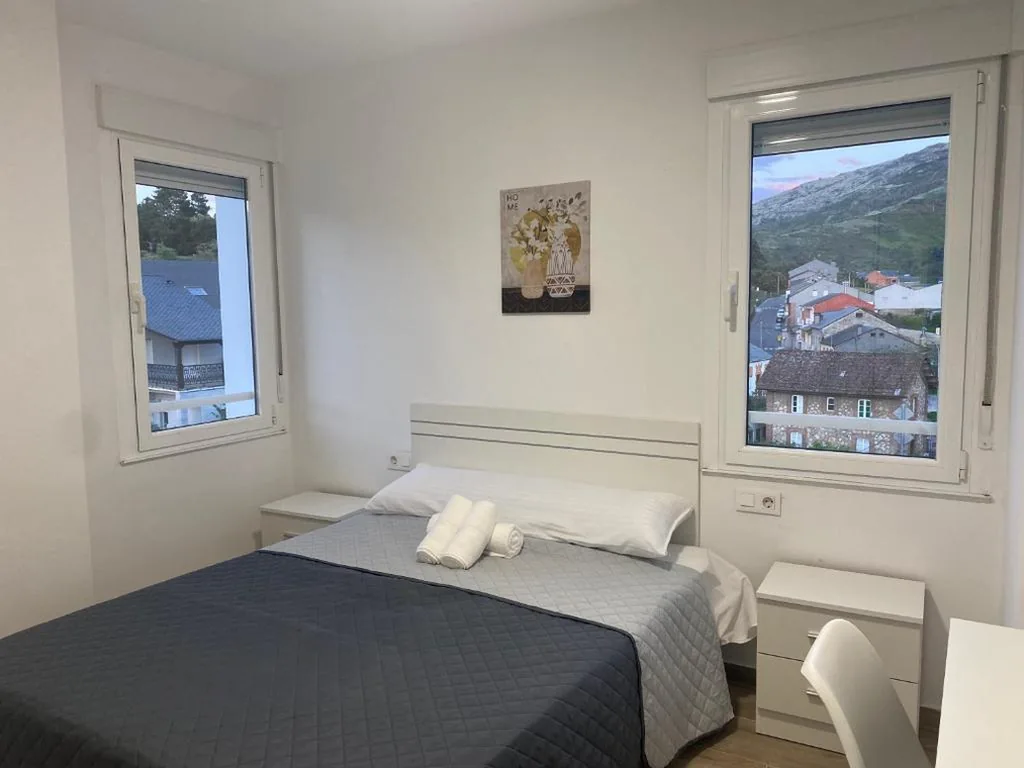 Quarto Duplo com casa de banho privativa — Albergue o Bailarin