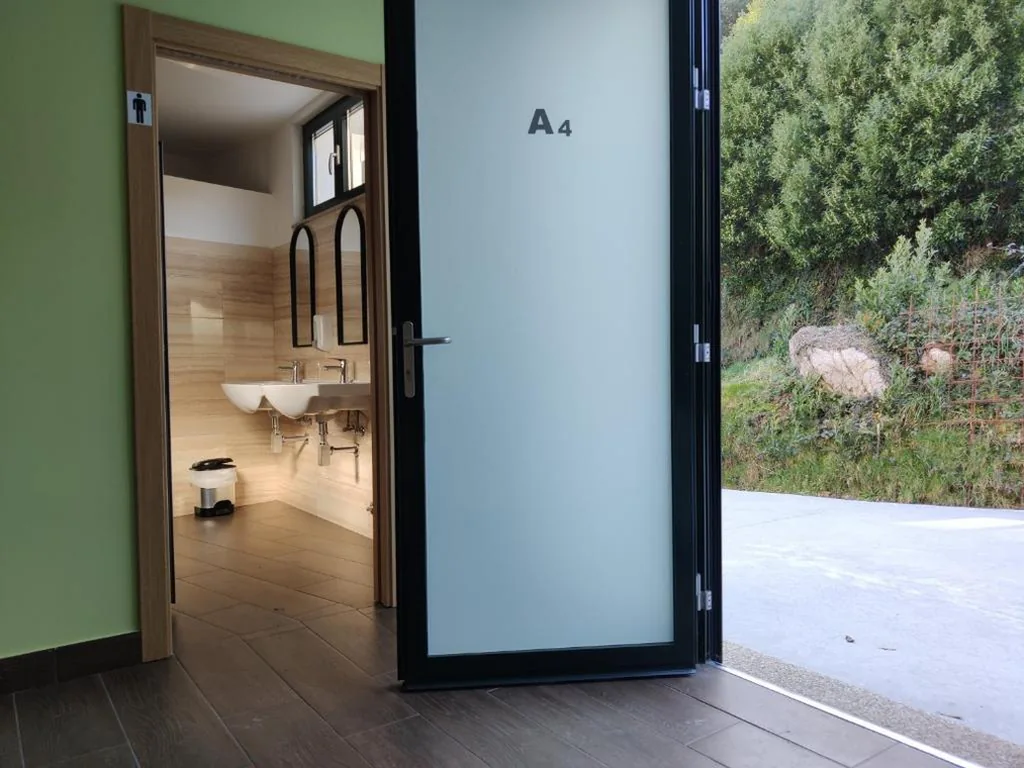 Quarto partilhado misto — Albergue O Logoso
