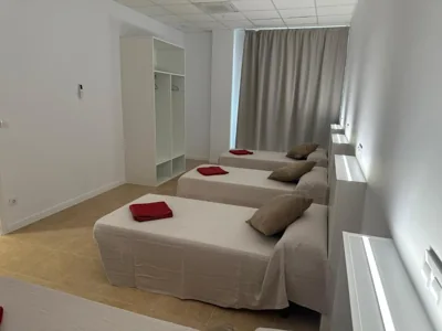 Albergue O Pedrón Hostel & Rooms — Foto 7
