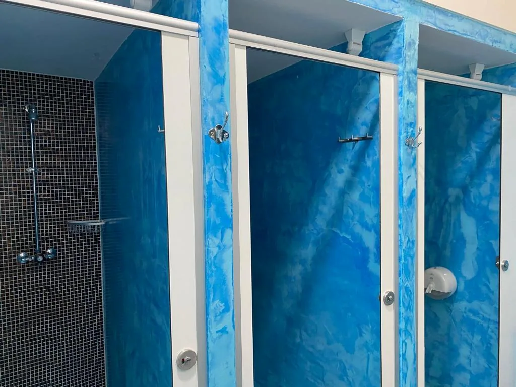 Lit dans un dortoir mixte — Albergue O Santo