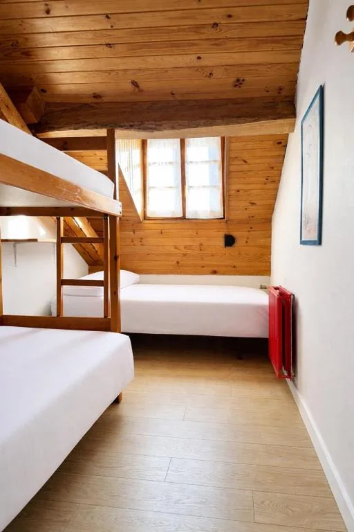 Albergue Pájaro L