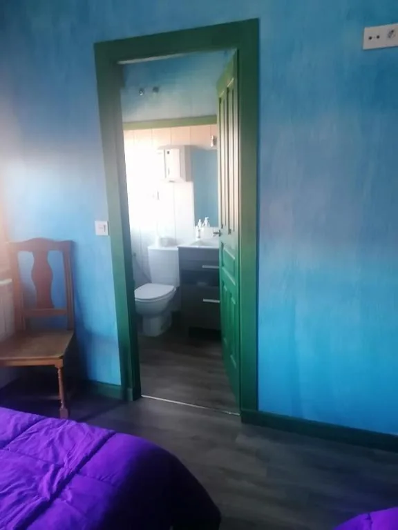 エコノミーダブルルーム・シングルベッド2台 — ALBERGUE peregrinos CASAFLOR
