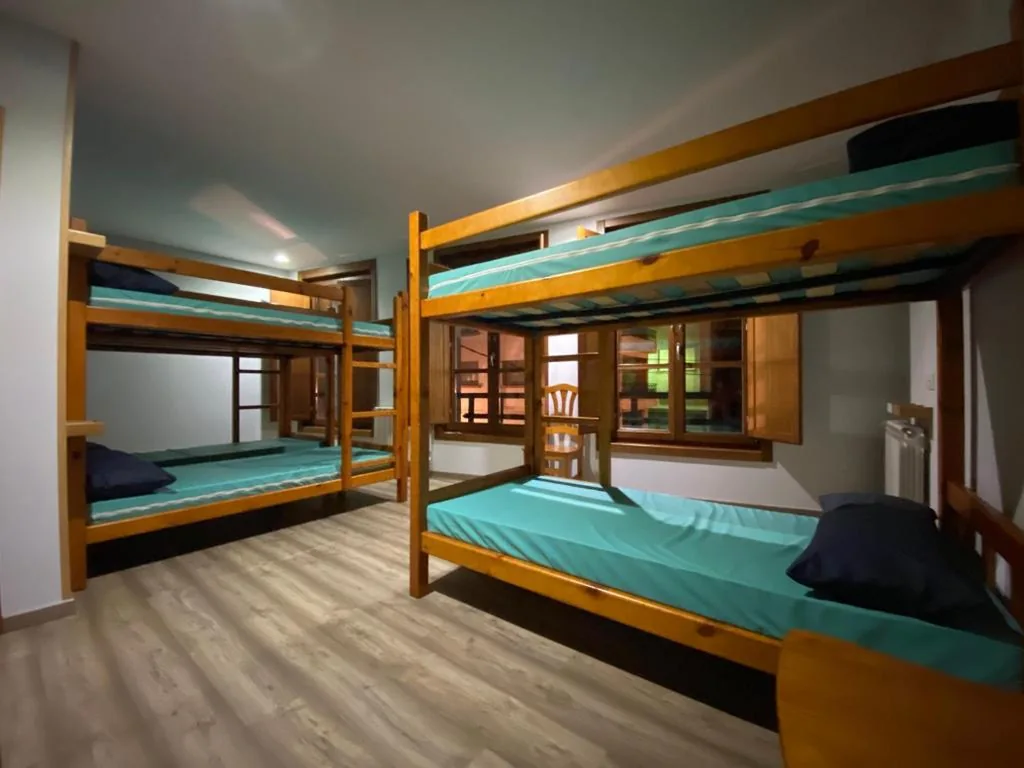 Letto a castello in dormitorio misto — Albergue Pereiro