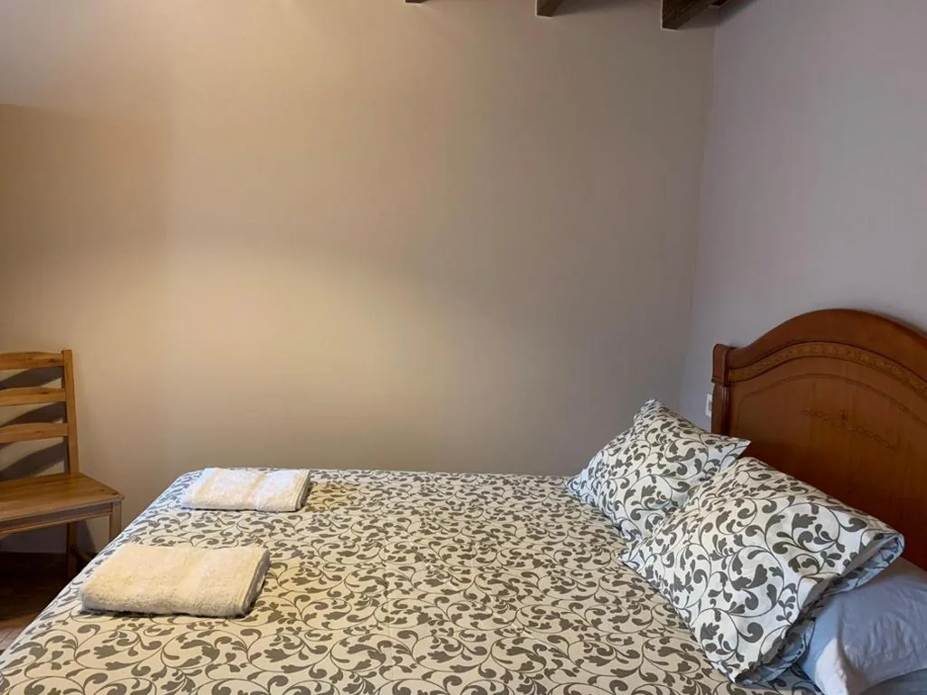 Habitación Doble con baño privado — Albergue Ponte Olveira