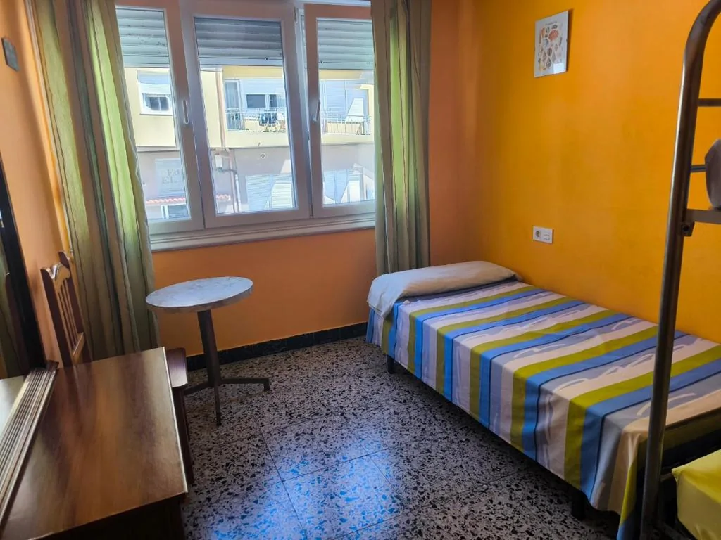 Camera tripla — Albergue Por Fin