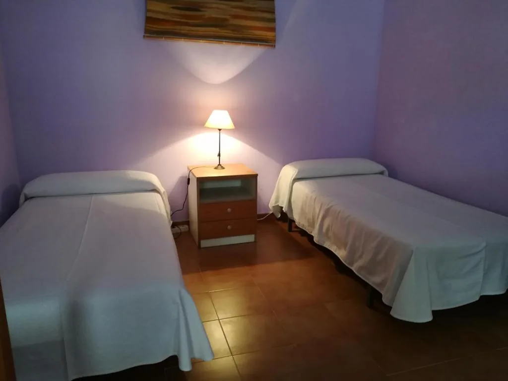 Familienzimmer mit eigenem Bad — Albergue Quinta del Jalón