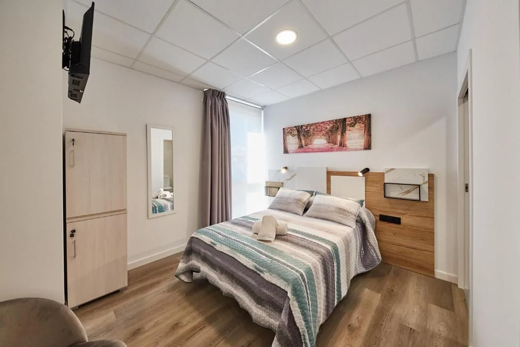 Doppelzimmer mit eigenem Bad — ALBERGUE SEGUE O CAMIÑO