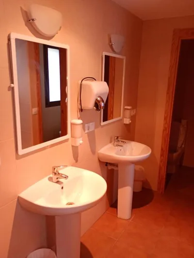 Albergue Sierra De Leyre — Foto 3