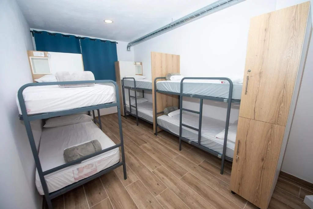 Cama em quarto partilhado misto de 6 camas — Albergue Talieiro