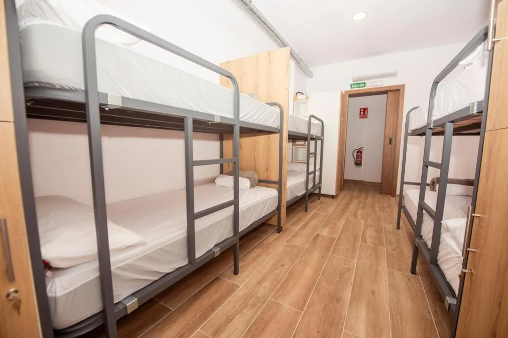 Cama individual em dormitório partilhado de 10 camas — Albergue Talieiro