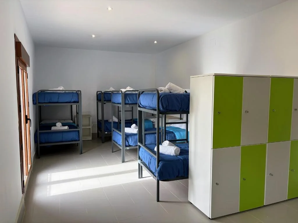 Posto letto in dormitorio condiviso misto da 10 posti letto — Albergue Tierras de Frontera