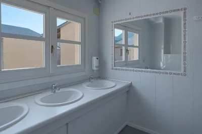 Albergue Tritón - Villanúa — foto 3