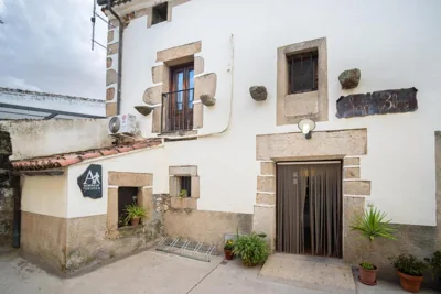 Albergue Turístico "San Blas" I Hospedaje en Vía de la Plata I Oliva de Plasencia — foto 10