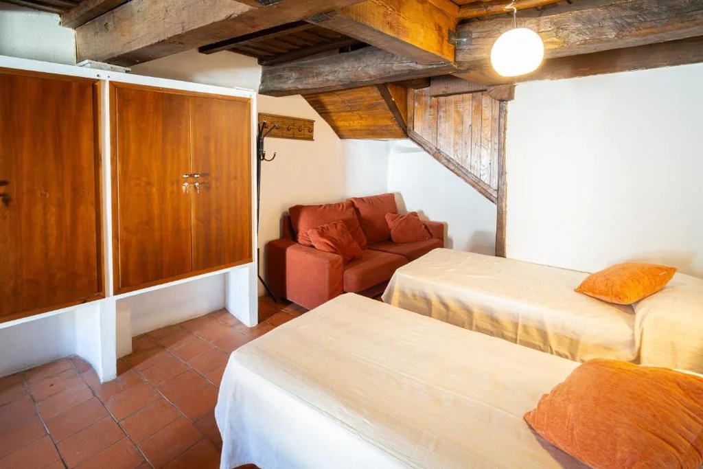 Eenpersoonsbed in gedeelde kamer - 4 bedden — Albergue Turístico "San Blas" I Hospedaje en Vía de la Plata I Oliva de Plasencia