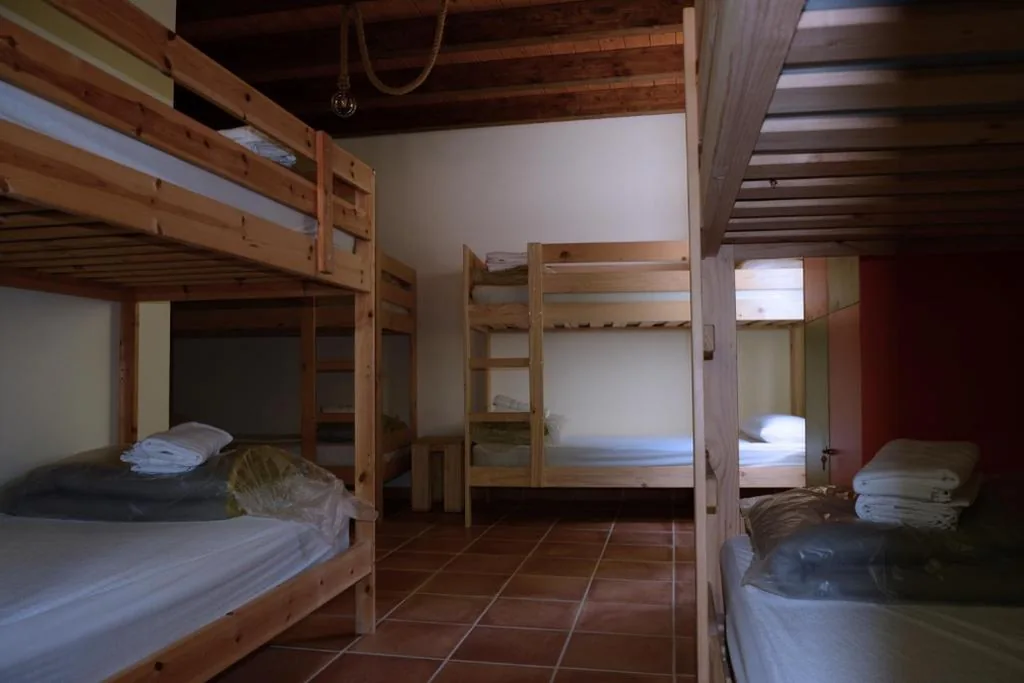 Camera condivisa mista — Albergue Usandi Auto Check-in