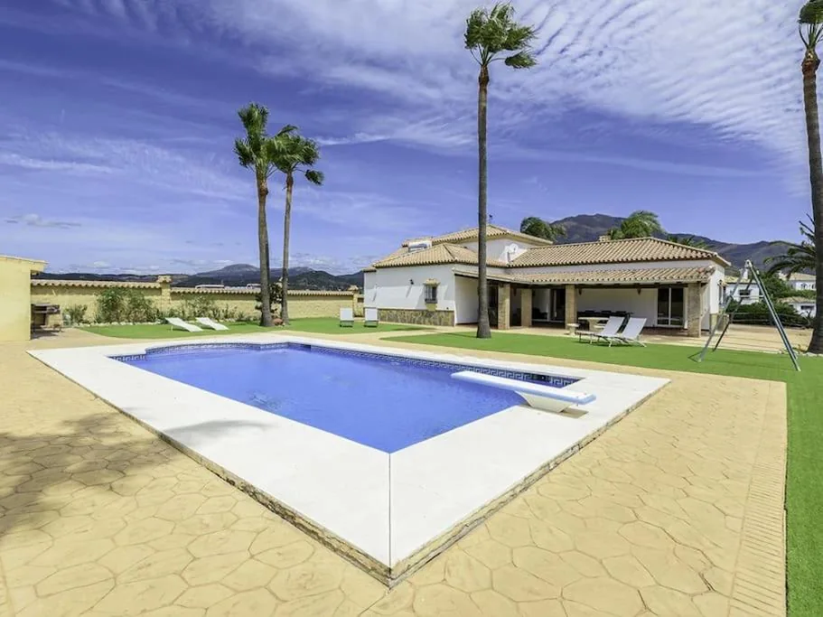 Villa — Alcam El Cortijo