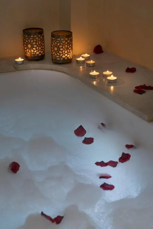 Suite mit Whirlpool und großem Doppelbett — Alcoba del Rey de Sevilla