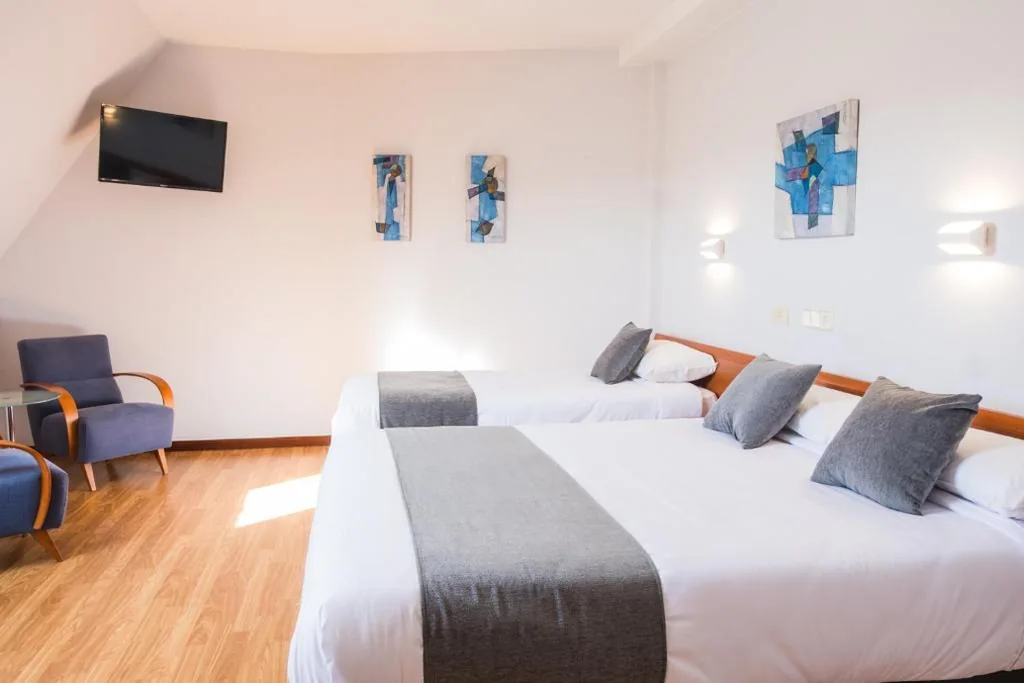 Habitación Triple — Alda Arteixo